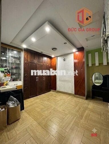 Cho thuê nhà nguyên căn mặt tiền đường đồng khởi ngang9,5m giá 40trieu