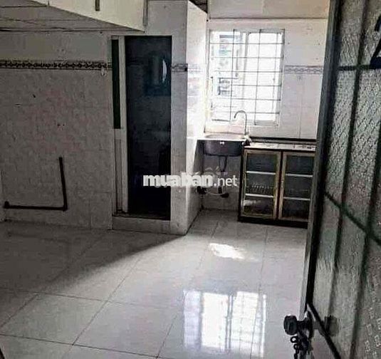 Còn 1 phòng. 4x5m có tolet riêng. Có gác lửng. Giờ giấc tự do. Free bã