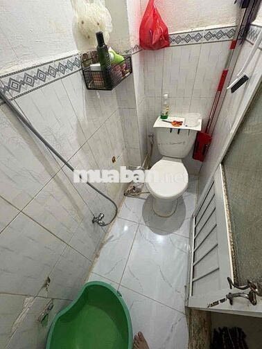 Còn 1 phòng. 4x5m có tolet riêng. Có gác lửng. Giờ giấc tự do. Free bã