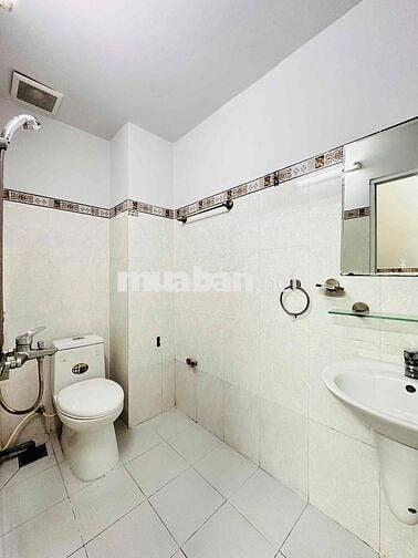 CĂN HỘ 2PN CÓ BANCOL RỘNG RÃI THOÁNG MÁT