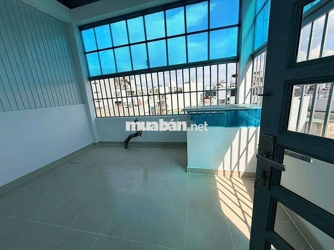 cho thuê nhà 3 lầu st hẻm xe tải/ nguyễn văn khối gầncông viên lànghoa