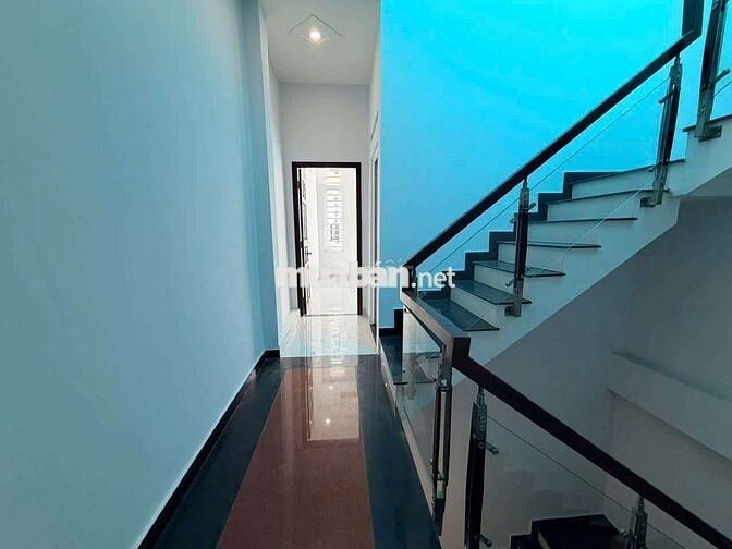 cho thuê nhà 3 lầu st hẻm xe tải/ nguyễn văn khối gầncông viên lànghoa