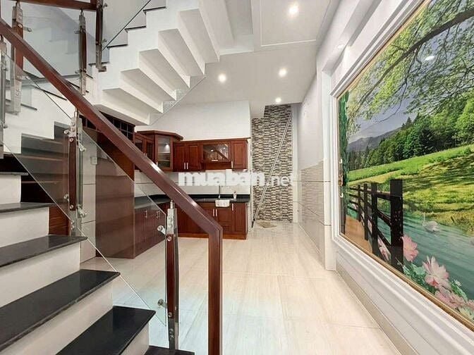 cho thuê nhà 3 lầu st hẻm xe tải/ nguyễn văn khối gầncông viên lànghoa