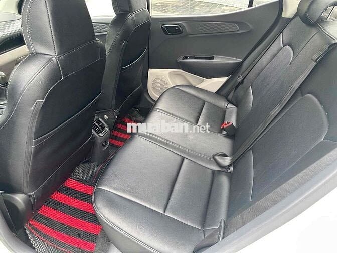 Cần Bán Hyundai i10 2021 Số sàn màu trắng xe đep