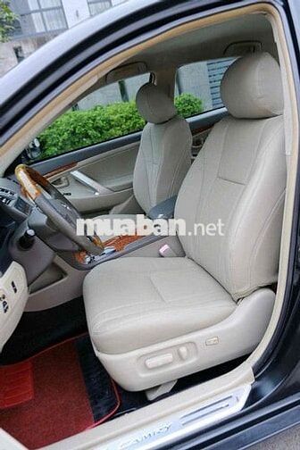 Toyota Camry 5 chỗ màu Đen