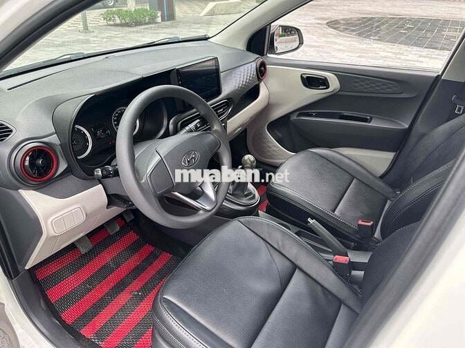 Cần Bán Hyundai i10 2021 Số sàn màu trắng xe đep