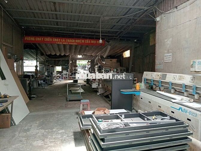 CẦN TUYỂN 02 THỢ MỘC + 05 THỢ PHỤ MỘC