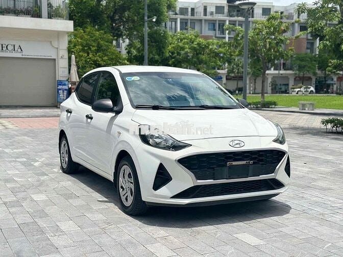 Cần Bán Hyundai i10 2021 Số sàn màu trắng xe đep