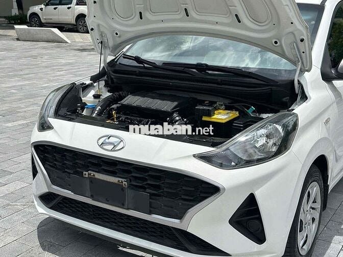 Cần Bán Hyundai i10 2021 Số sàn màu trắng xe đep