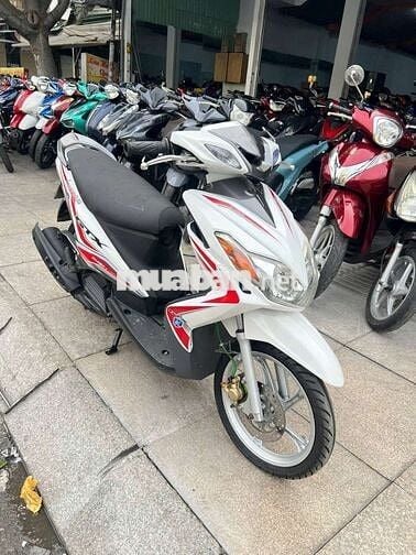 Yamaha Luvias 2013 Trắng