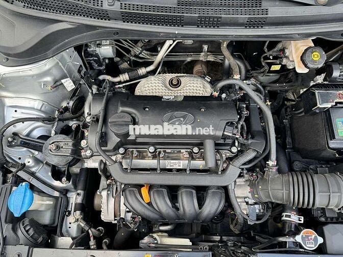 Hyundai Accent 2021 STD 1.4AT, màu bạc,9v7  km