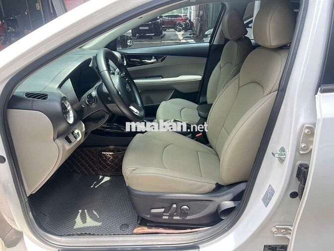Kia Cerato 2021 Luxury 1.6L, màu trắng,79.000 km