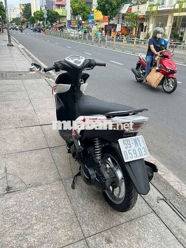 Yamaha Luvias 2013 Trắng