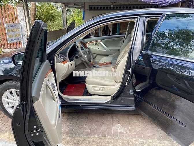 Toyota Camry 5 chỗ màu Đen