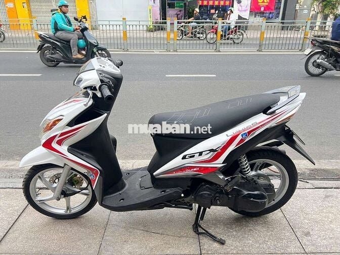 Yamaha Luvias 2013 Trắng