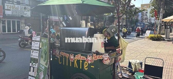 CiTiKfé *** Nhân viên bán cafe takeaway