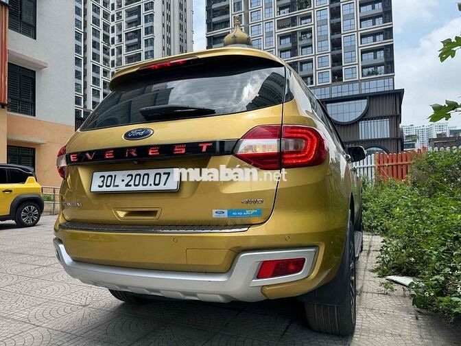 Ford Everest Titanium 4x4 2018 Vàng