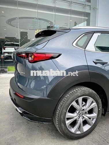 Mazda CX30 màu Xám, nhập Thái Lan, mới 100%