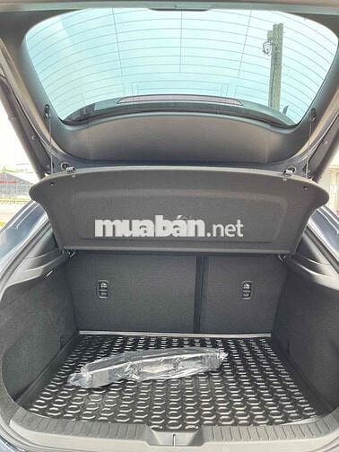 Mazda CX30 màu Xám, nhập Thái Lan, mới 100%