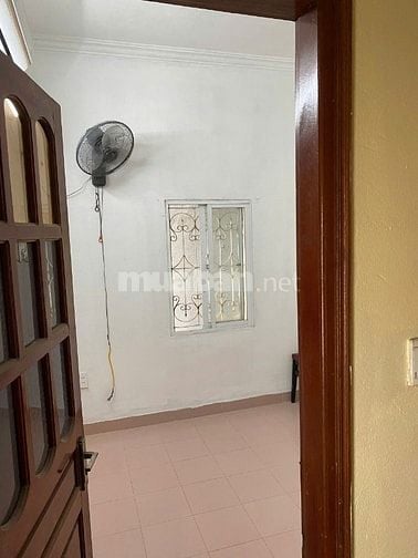 Cho thuê nhà phố Ngọc Hà, Ba Đình, 36m2 x 4 tầng + 6m2 để xe, 7 phòng