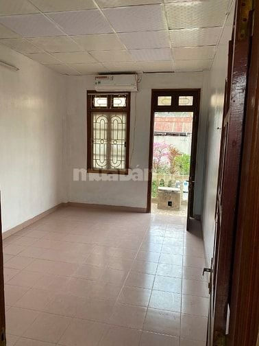 Cho thuê nhà phố Ngọc Hà, Ba Đình, 36m2 x 4 tầng + 6m2 để xe, 7 phòng