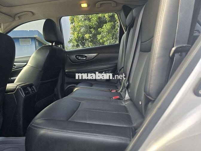 NISSAN X-TRAIL 2.5 SV 2018 AT 2 CẦU 80.000KM