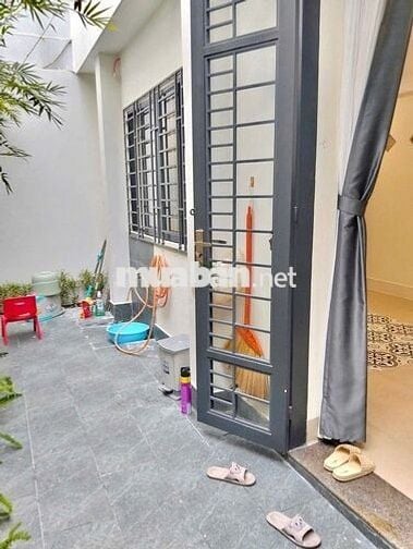 NHÀ 3 PHÒNG NGỦ - GẦN BIỂN- CÓ SÂN VƯỜN - KHU PHÍA BẮC 