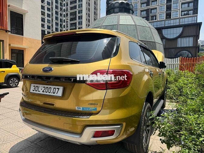 Ford Everest Titanium 4x4 2018 Vàng