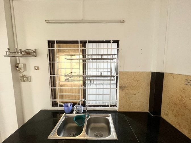 Cho thuê nguyên lầu 2 tại Bình Thạnh, 60m2, 7tr, đầy đủ nội thất.