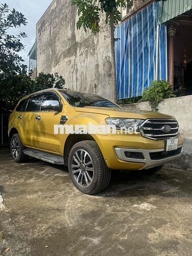 Ford Everest Titanium 4x4 2018 Vàng