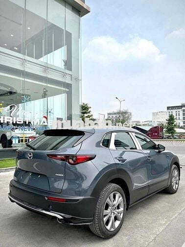 Mazda CX30 màu Xám, nhập Thái Lan, mới 100%