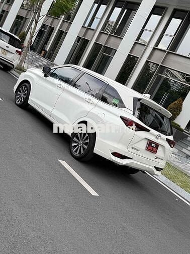 Toyota Avanza 2022 số tự động 7 chỗ Trắng