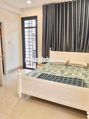 NHÀ 3 PHÒNG NGỦ CÓ SÂN VƯỜN  GẦN BIỂN PHÍA BẮC NT GIÁ 20 TRIỆU/THÁNG