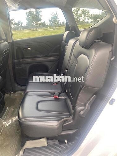 Hyundai Stargazer Đặc biệt 2022 Trắng 7 chỗ
