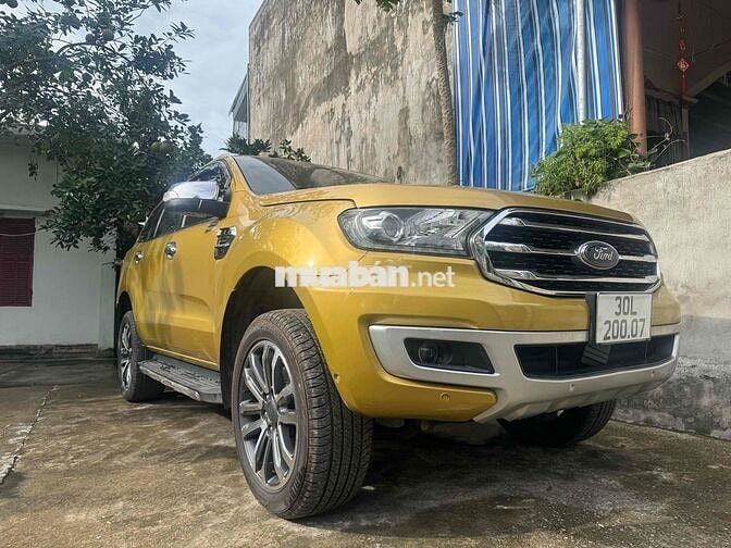 Ford Everest Titanium 4x4 2018 Vàng