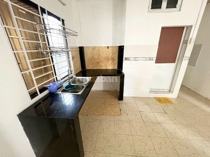 Cho thuê nguyên lầu 2 tại Bình Thạnh, 60m2, 7tr, đầy đủ nội thất.