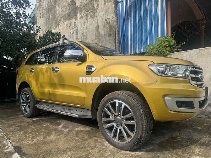 Ford Everest Titanium 4x4 2018 Vàng