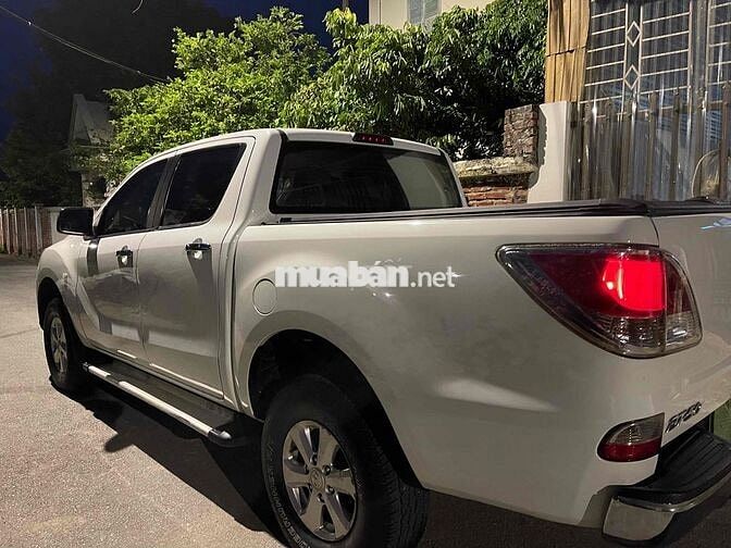Mazda BT-50 2013 Trắng Sàn