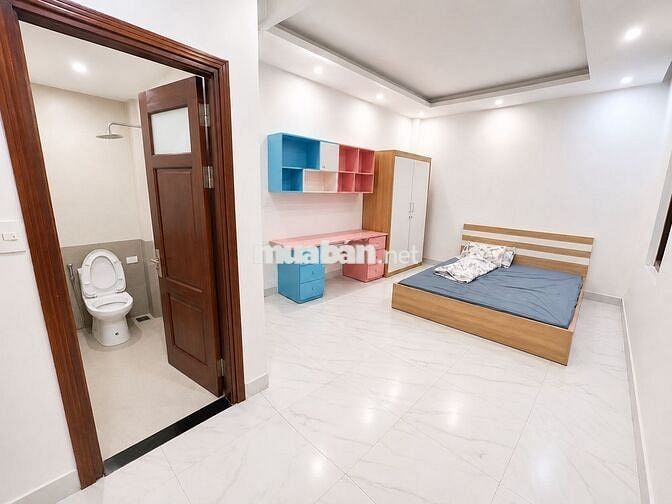Cho thuê phòng ngay đầu đường Định Công giá 3.8tr