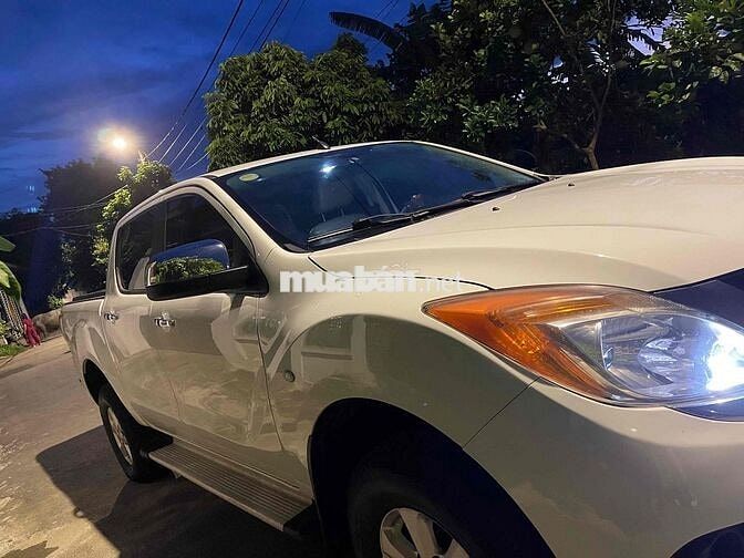 Mazda BT-50 2013 Trắng Sàn