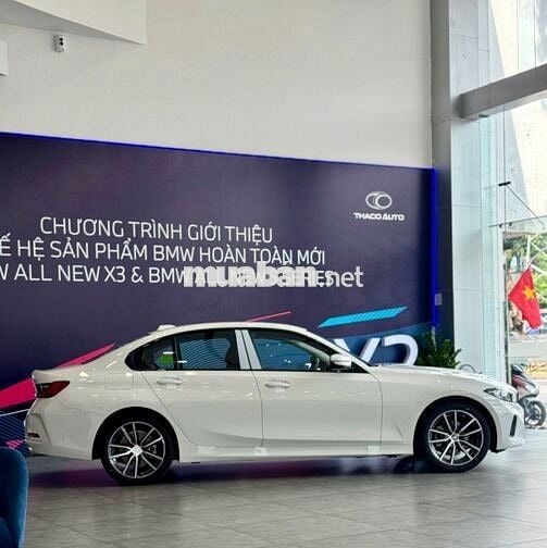 BMW 320i Sportline Sedan 2026 Trắng/nội thất Đỏ