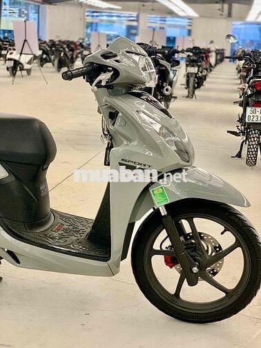 Honda Vision 2025 Xám Xi Măng Bánh Lớn Chính Chủ