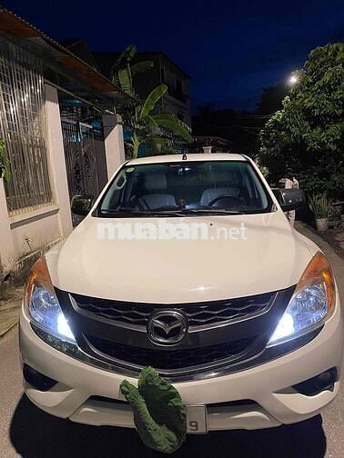 Mazda BT-50 2013 Trắng Sàn