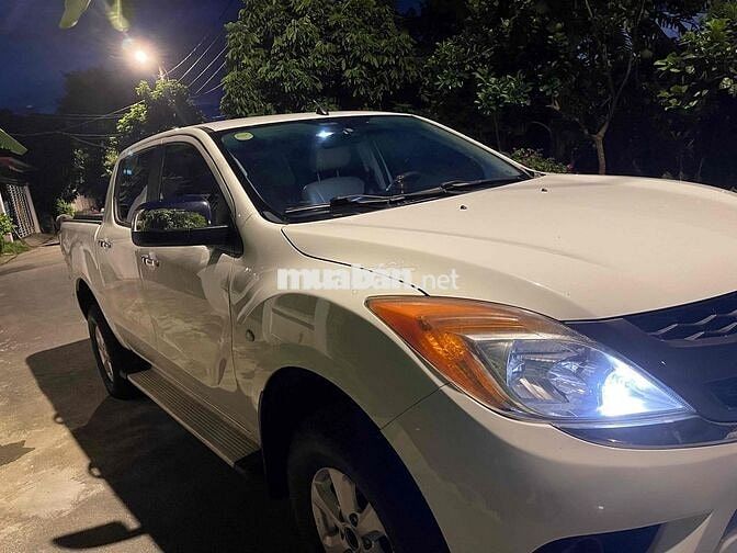 Mazda BT-50 2013 Trắng Sàn