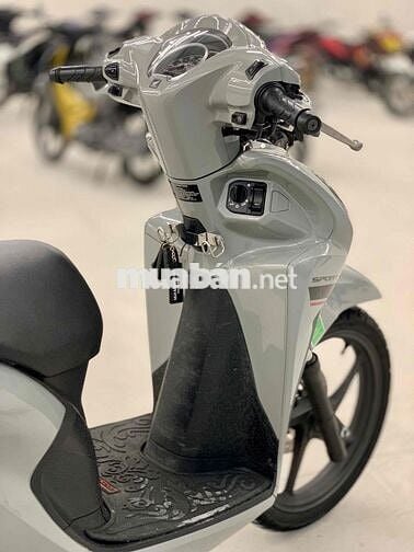 Honda Vision 2025 Xám Xi Măng Bánh Lớn Chính Chủ