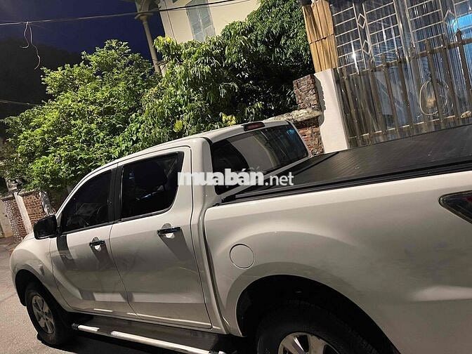 Mazda BT-50 2013 Trắng Sàn