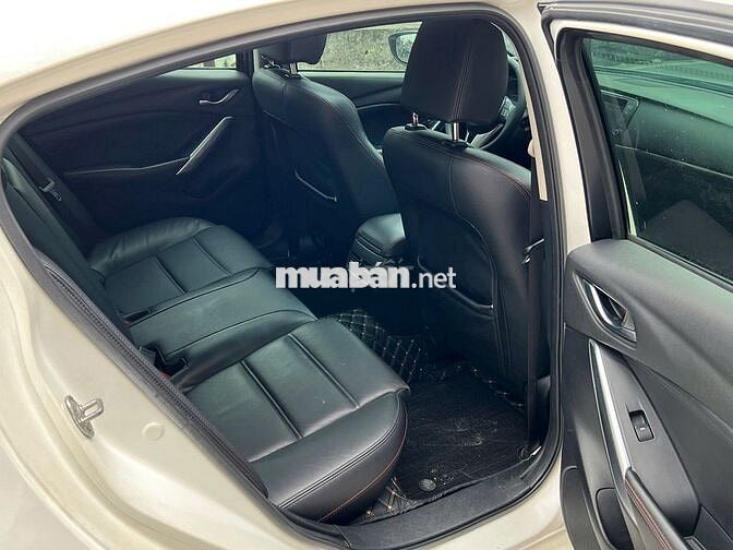 Mazda 6 2016 số tự động màu trắng