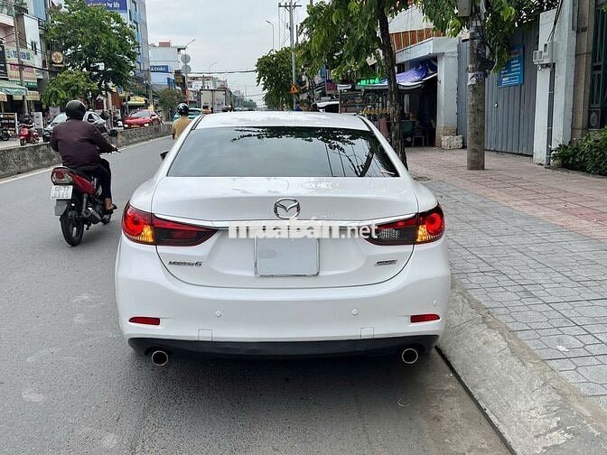 Mazda 6 2016 số tự động màu trắng