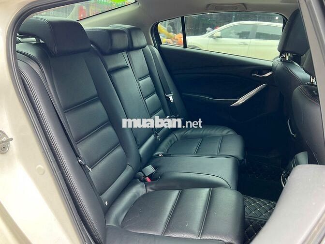 Mazda 6 2016 số tự động màu trắng