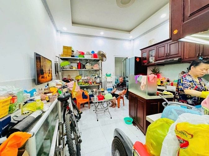 MẶT TIỀN BÙI ĐIỀN P5 QUẬN 8, DT 61M2 5 TẦNG, ĐƯỜNG 8M CÓ LỀ 3M